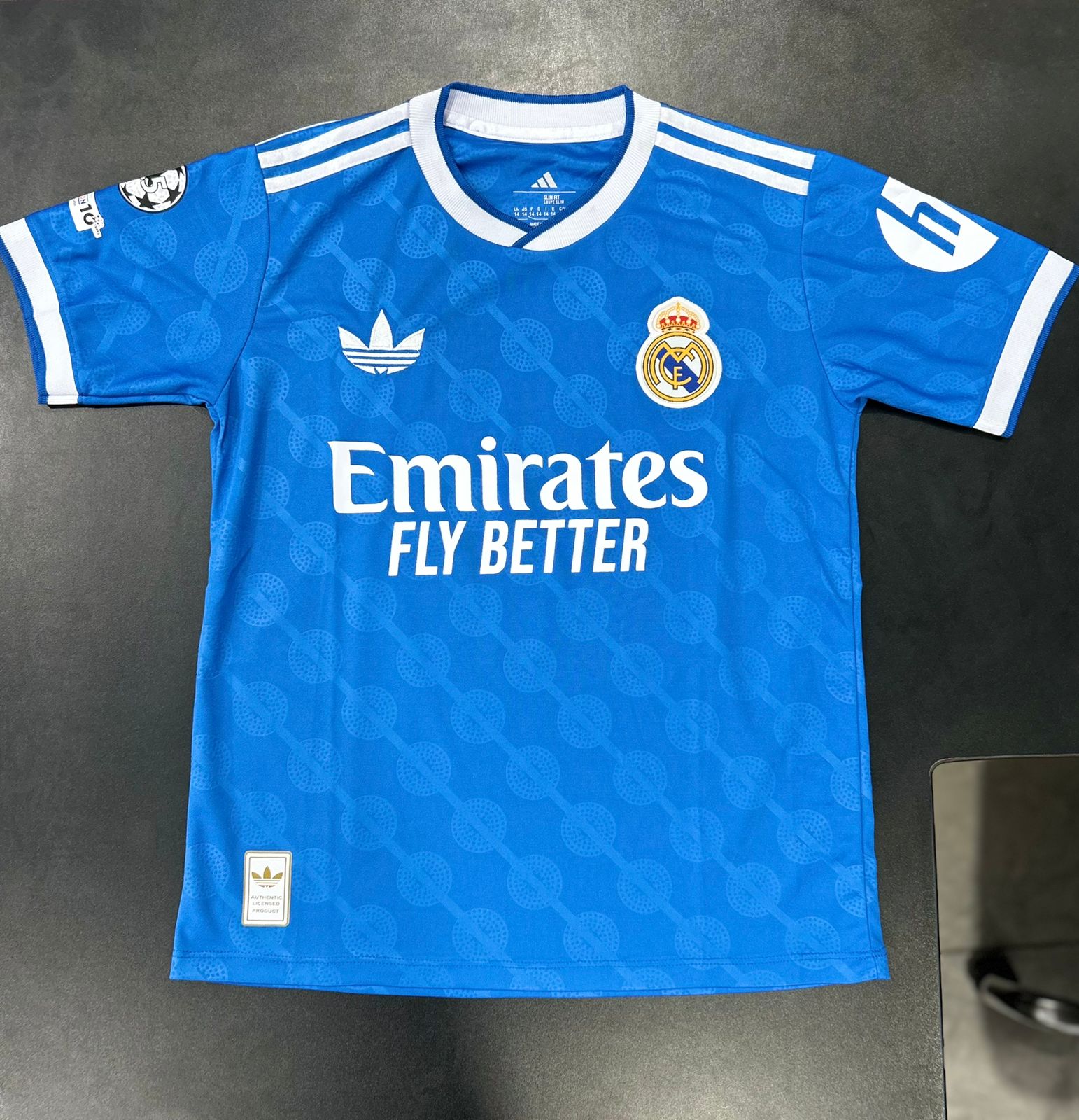 Polo Real Madrid azulino