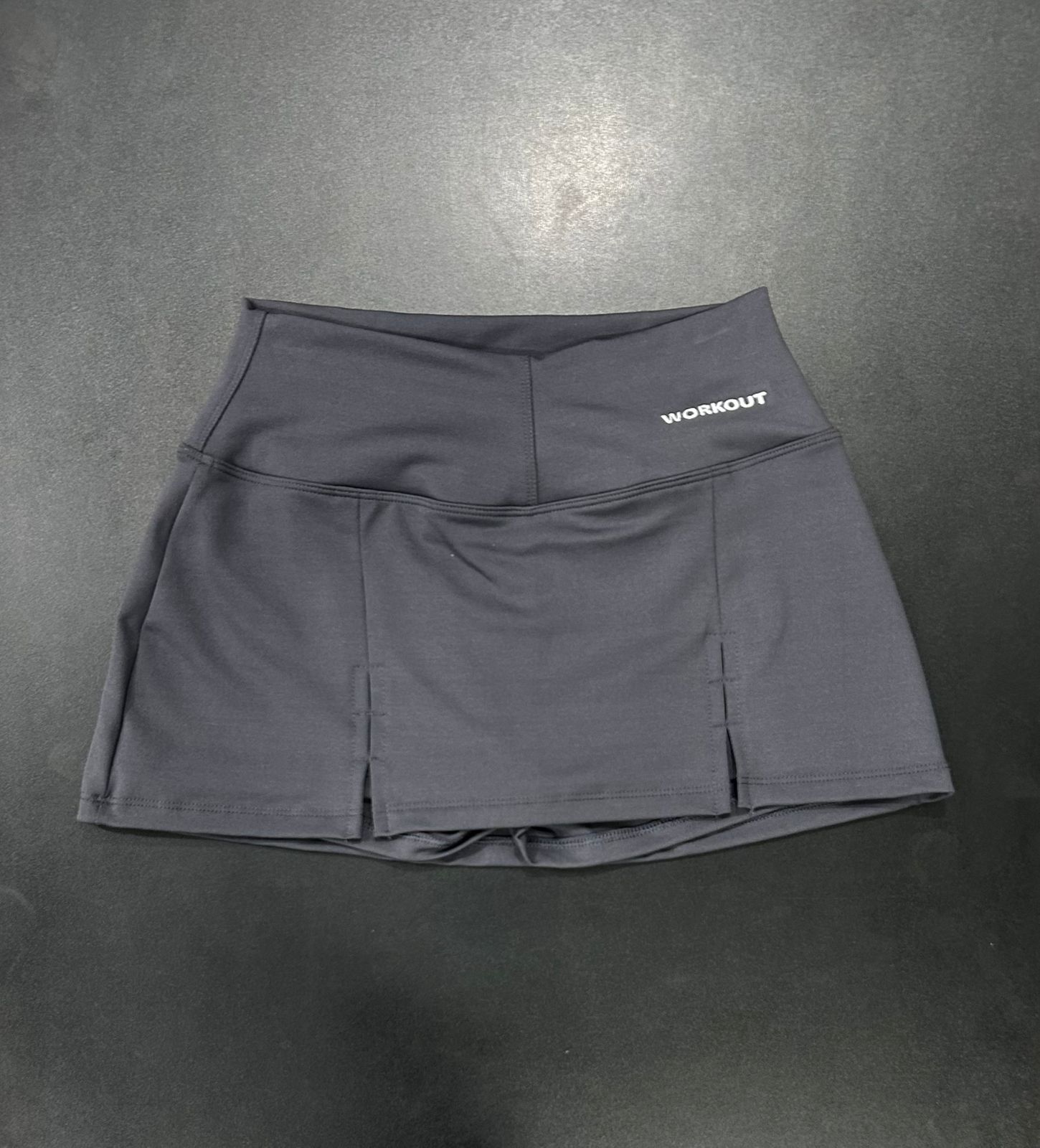 Falda short deportiva