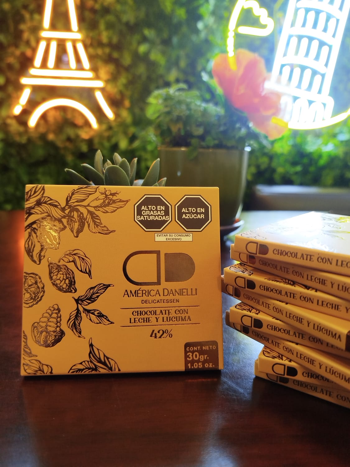 CHOCOLATE CON LÚCUMA, 42% CACAO