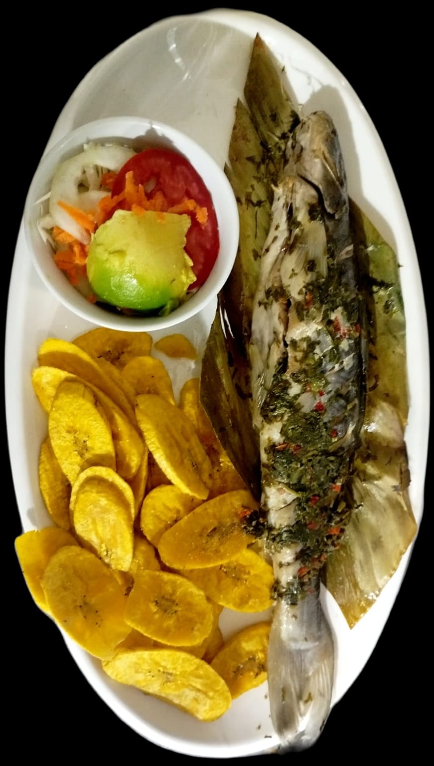 PESCADO A LA HOJA (PALOMETA - TOA)