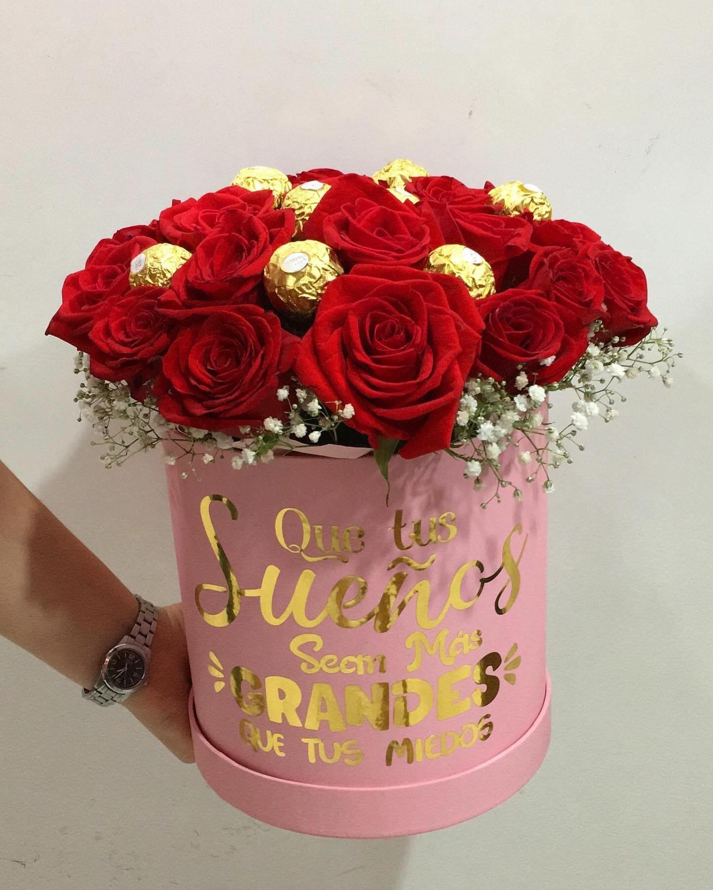 Box de rosas con chocolares