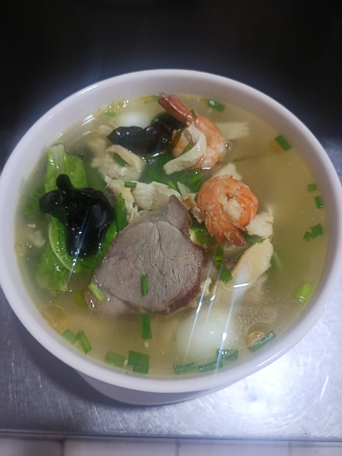 sopa wantán especial