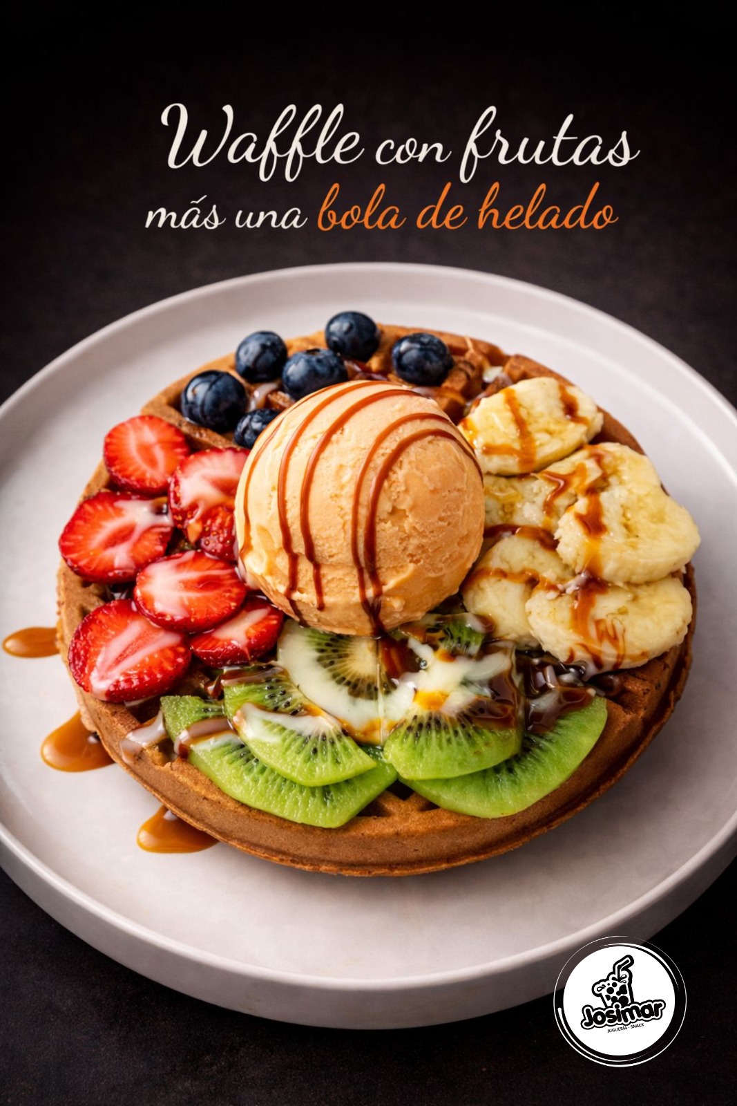 Waffle acompañado con helado