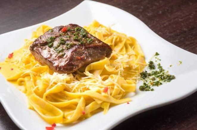 FETUCCINI CON BISTEC